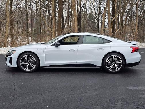 2023 Audi e-tron GT Premium Plus quattro