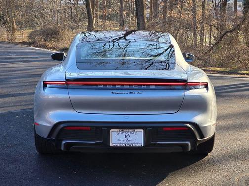 2020 Porsche Taycan Turbo