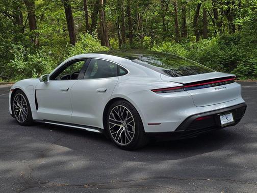 Carrara White Metallic 2020 Porsche Taycan 4S