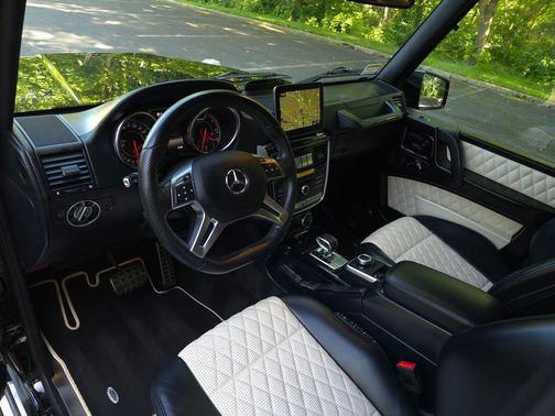 Obsidian Black Metallic 2017 Mercedes-Benz AMG G 63 4MATIC