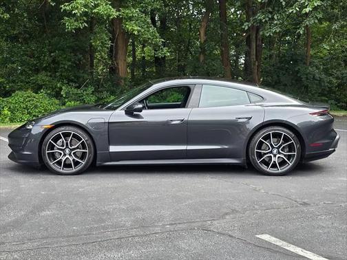 2022 Porsche Taycan