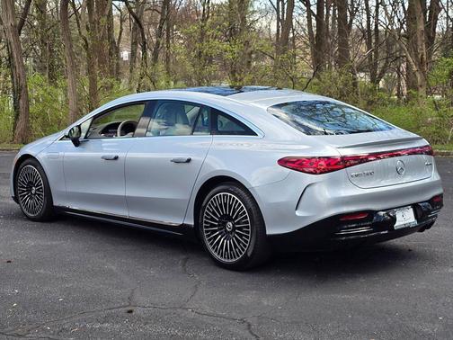 Cirrus Silver Metallic 2023 Mercedes-Benz EQS 580 4MATIC