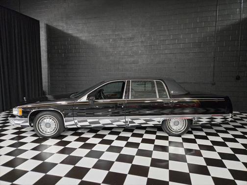 1994 Cadillac Fleetwood Standard