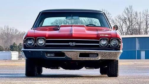 1969 Chevrolet Chevelle POWERFUL BIG BLOCK ENGINE - HURST 4 SPEED