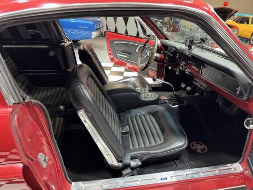 1966 Ford Mustang Base