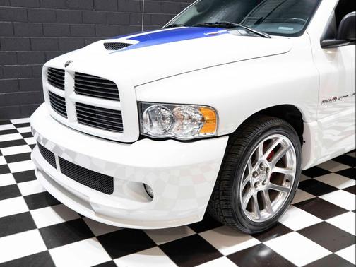 2005 Dodge Ram 1500 SRT-10