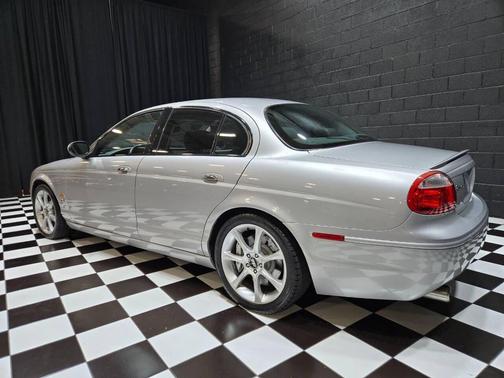 2005 Jaguar S-Type 4.2L V8 R