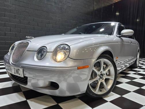 2005 Jaguar S-Type 4.2L V8 R