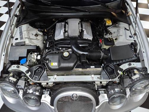 2005 Jaguar S-Type 4.2L V8 R