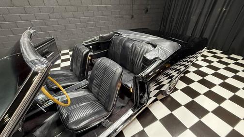 1966 Pontiac GTO 389cid 3x2bbl TRI POWER CONVERTIBLE AUTO REDLINES