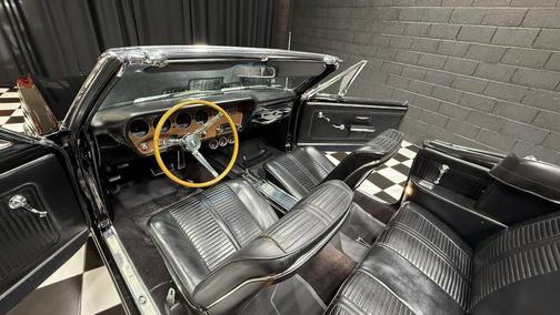 1966 Pontiac GTO 389cid 3x2bbl TRI POWER CONVERTIBLE AUTO REDLINES