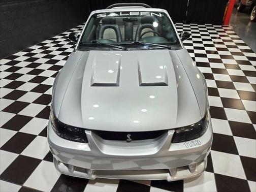 2001 Ford Mustang SVT Cobra
