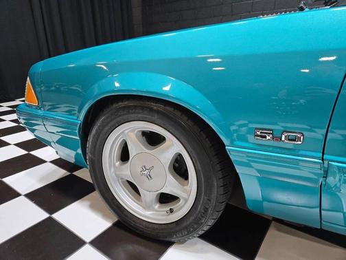 1993 Ford Mustang LX 5.0L