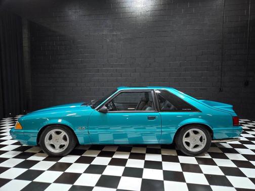 1993 Ford Mustang LX 5.0L