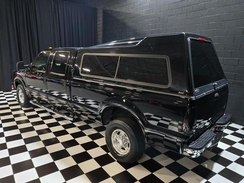 Black Clearcoat 2001 Ford F-250 Lariat