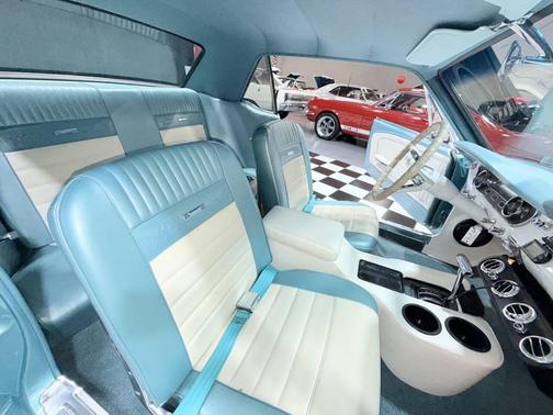 1965 Ford Mustang Base