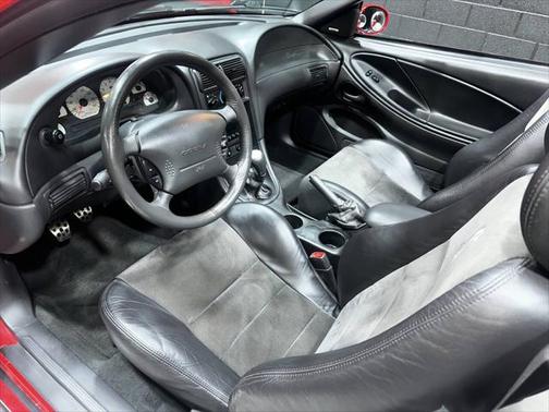 2004 Ford Mustang SVT Cobra