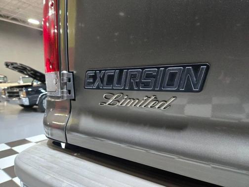 2004 Ford Excursion Limited