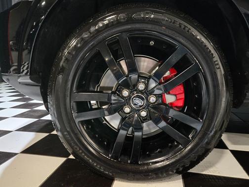 2015 Land Rover LR4 Base