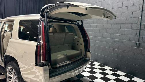 2015 Cadillac Escalade Luxury