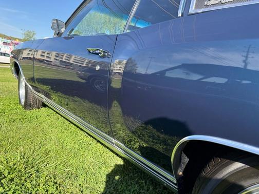 Blue 1971 Chevrolet Monte Carlo AC - BUCKETS - CONSOLE