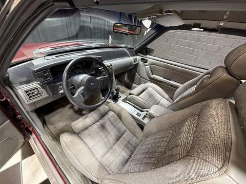 1987 Ford Mustang GT
