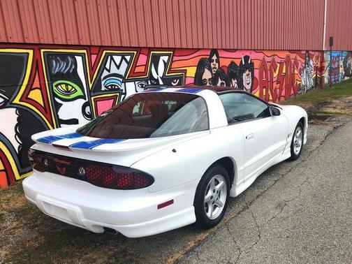 Arctic White 1999 Pontiac Firebird 9800 actual miles - Fun summer driver T Tops