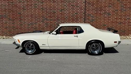 White 1970 Ford Mustang Base