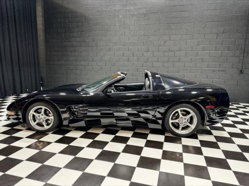 2004 Chevrolet Corvette Base