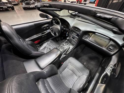 2004 Chevrolet Corvette Base