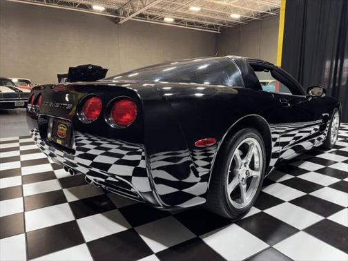 2004 Chevrolet Corvette Base