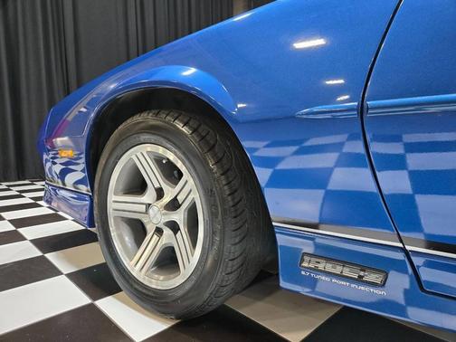 1990 Chevrolet Camaro IROC Z 2dr Hatchback
