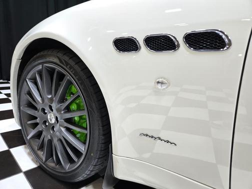 White 2012 Maserati Quattroporte S