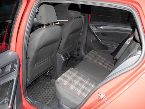 2019 Volkswagen Golf GTI 2.0T S 4-Door