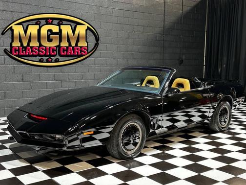 1983 Pontiac Firebird TRANS AM KITT RECREATION