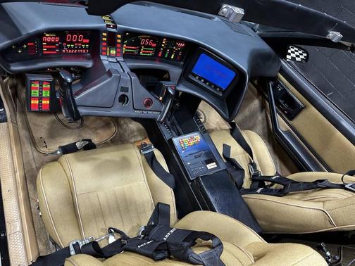 1983 Pontiac Firebird TRANS AM KITT RECREATION