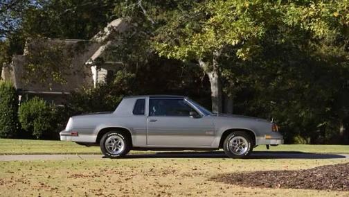 1987 Oldsmobile Cutlass Supreme Base