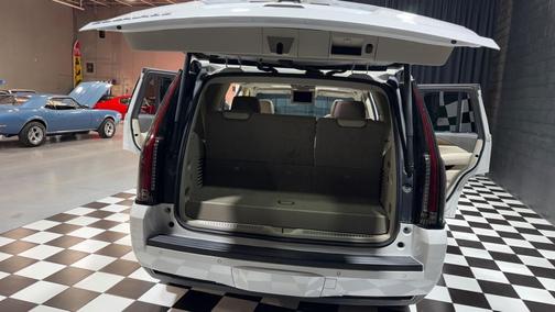 2020 Cadillac Escalade ESV Premium Luxury