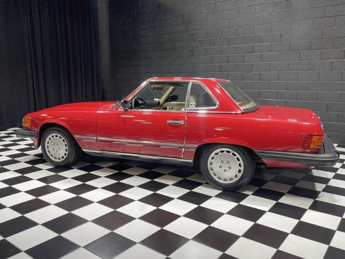 1989 Mercedes-Benz 560SL 