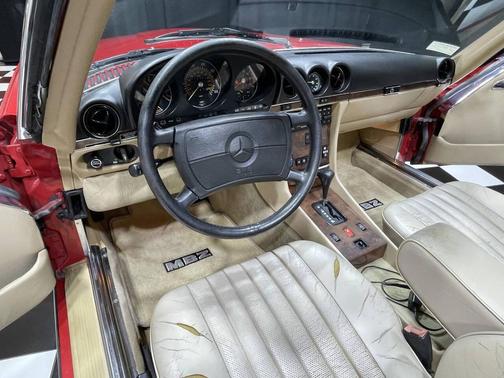 1989 Mercedes-Benz 560SL 