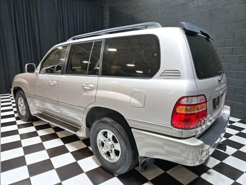 2002 Toyota Land Cruiser Base