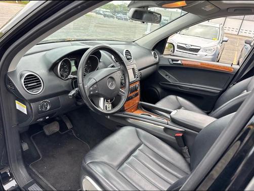 Black 2008 Mercedes-Benz M-Class 4MATIC