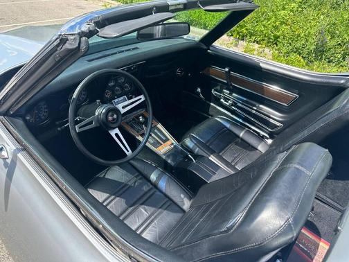 1975 Chevrolet Corvette Base