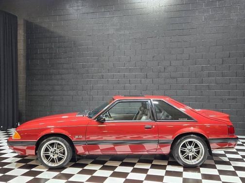 1990 Ford Mustang LX 5.0L Sport
