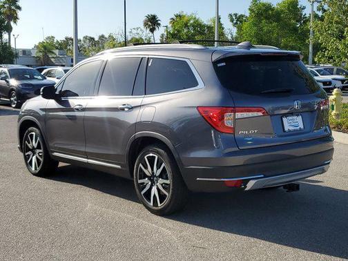 2022 Honda Pilot Touring 8-Passenger