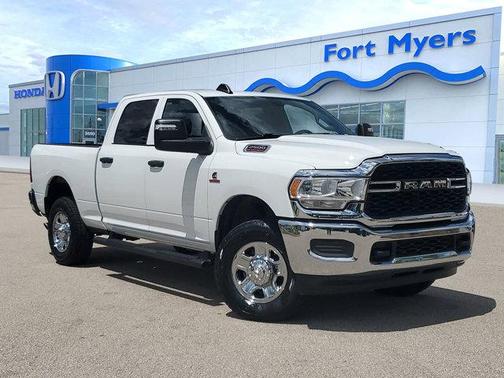 2024 RAM 2500 Tradesman Crew Cab 4x4 6'4' Box