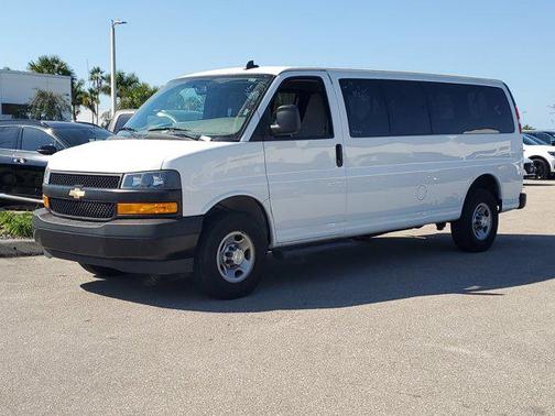 2022 Chevrolet Express 3500 RWD 3500 Extended Wheelbase LS