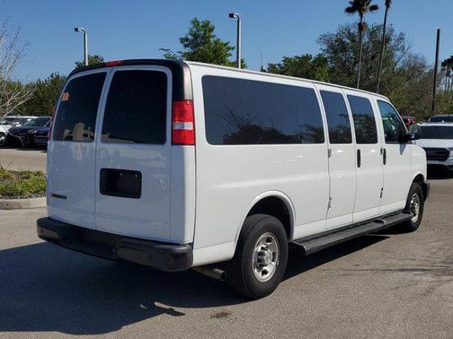 2022 Chevrolet Express 3500 RWD 3500 Extended Wheelbase LS