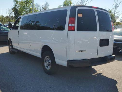 2022 Chevrolet Express 3500 RWD 3500 Extended Wheelbase LS