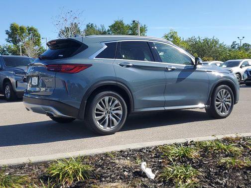 2023 INFINITI QX50 LUXE